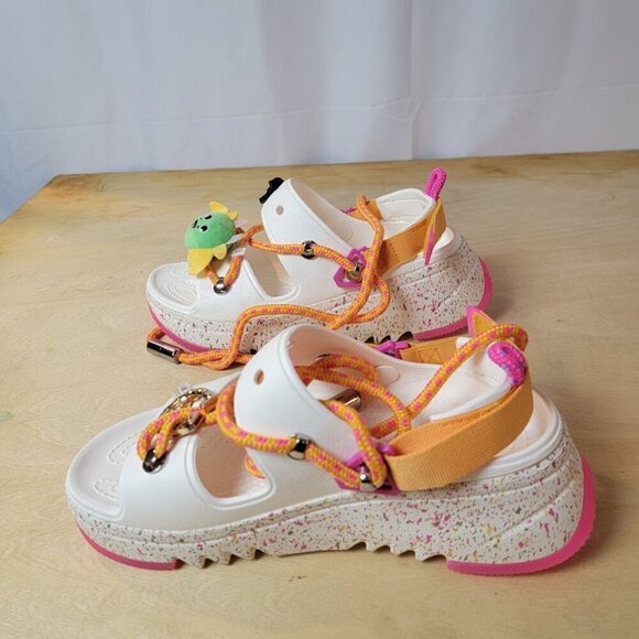 CROCS Hiker Xscape Festival Sandal - Limited Edition - SOLD OUT ONLINE - Picture 11 of 13